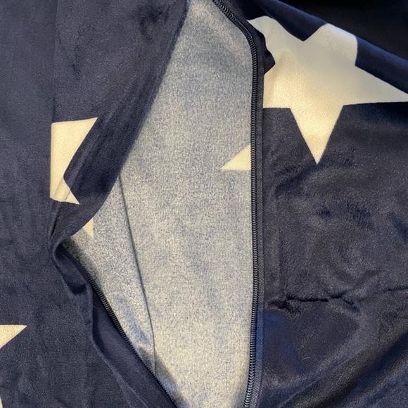 Butterfly Craze Floor Pillow Bed Lounger Cover, Cozy & Stylish Seating Solution - Picture 10 of 12